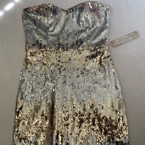 Social Couture Dresses & Skirts - NWT Social Couture Strapless Sequin Dress